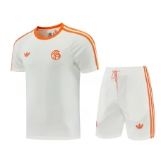 FC Bayern München Trenirka(Dres+Shorts) 2026/27 Bež FC Bayern München Trenirka(Dres+Shorts) 2026/27 Bež