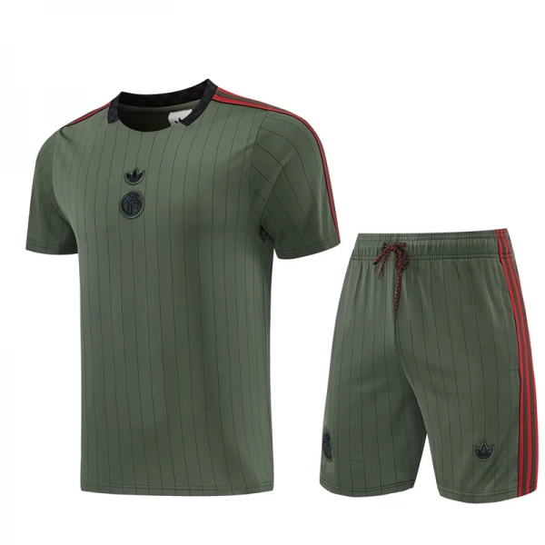 FC Bayern München Trenirka(Dres+Shorts) 2026/27 Zelena FC Bayern München Trenirka(Dres+Shorts) 2026/27 Zelena