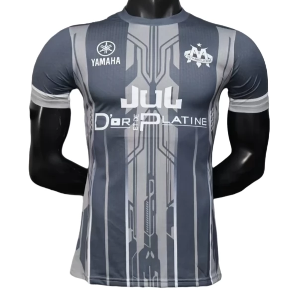Olympique de Marseille Nogometni Dresovi Domaći Jul x Toto Et Ninetta Grey 2025/26 Olympique de Marseille Nogometni Dresovi Domaći Jul x Toto Et Ninetta Grey 2025/26
